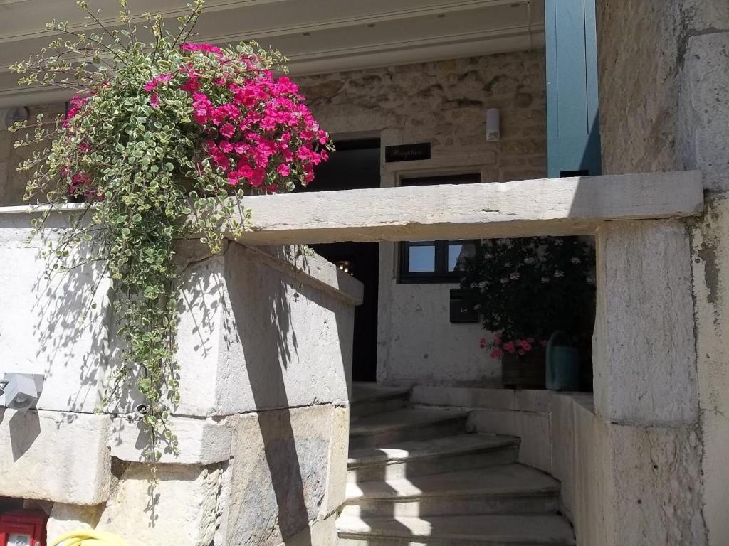 Logis L'Hotel D'Arc Arc-sur-Tille Екстериор снимка