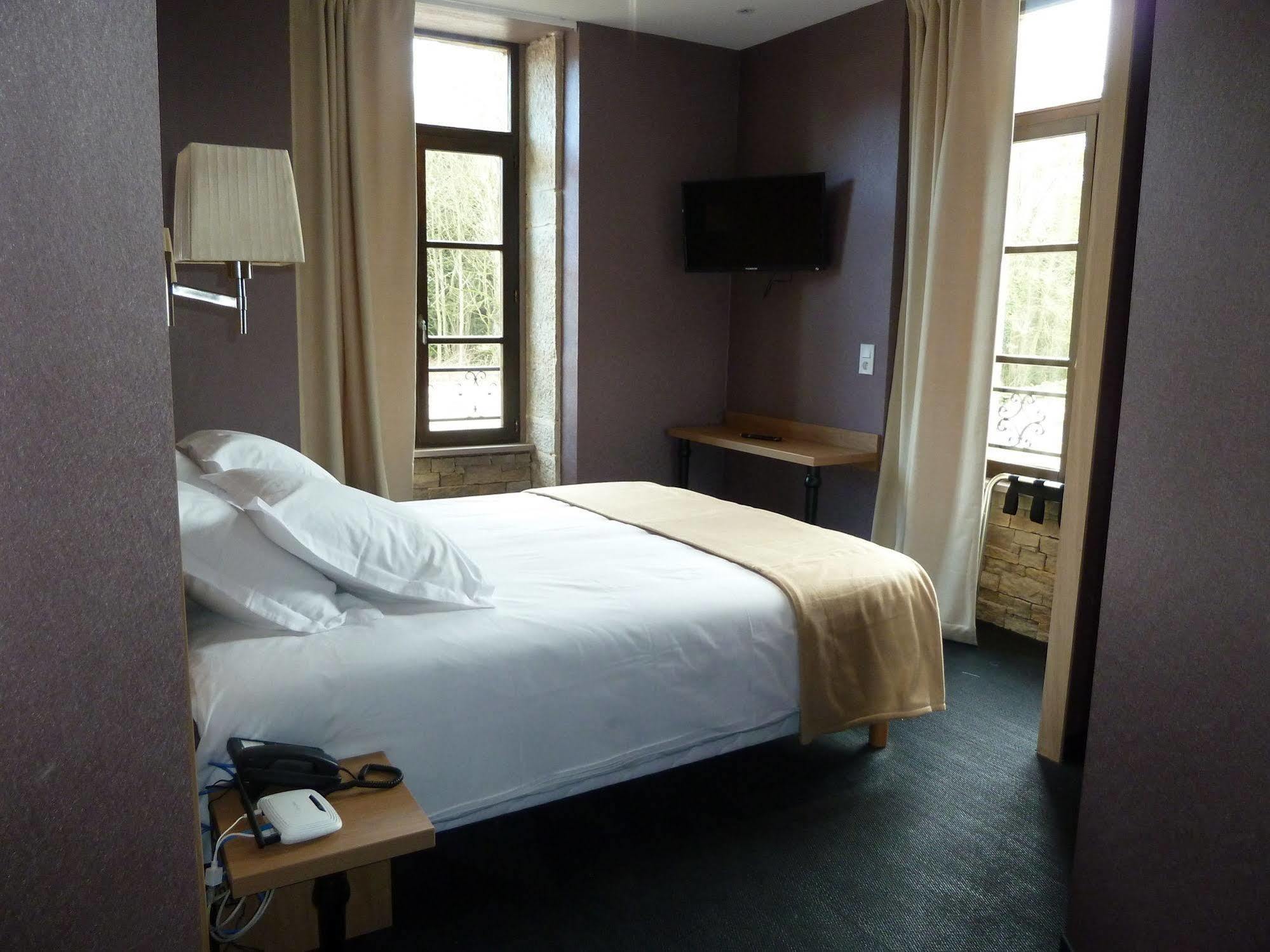 Logis L'Hotel D'Arc Arc-sur-Tille Екстериор снимка